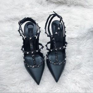 🖤 Valentino blacked out Rockstuds 🖤